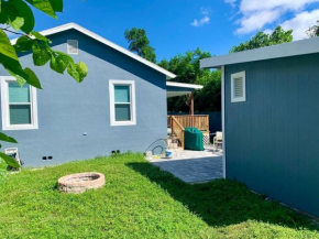 Getaway Clubhouse 5 mil Legoland & .5 mil Downtown